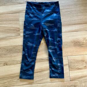 Athleta Women's Camo Capri Leggings Blue Size S High-Rise Activewear